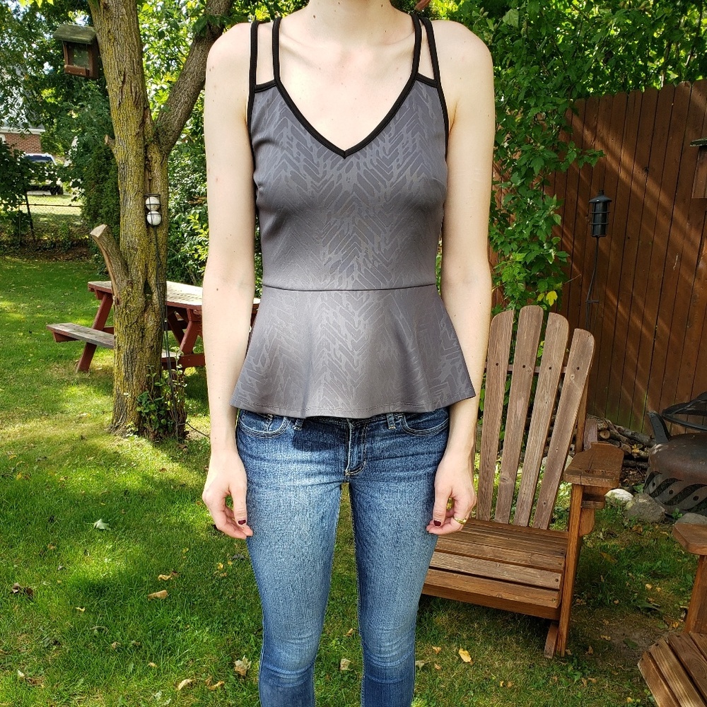 Gray & Black Peplum Top With Cutout Back